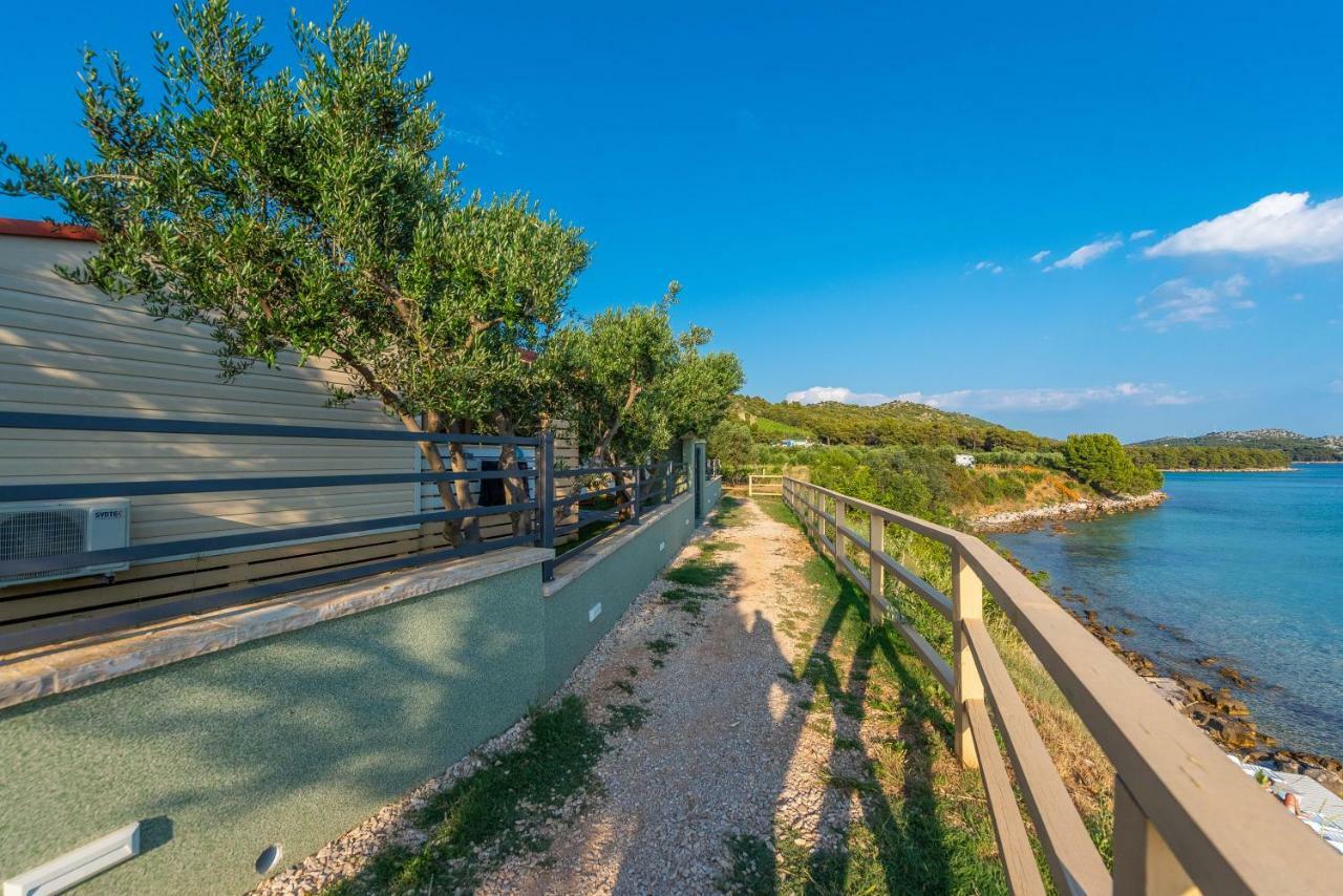 Отель Camp Bepo Пакоштане Экстерьер фото